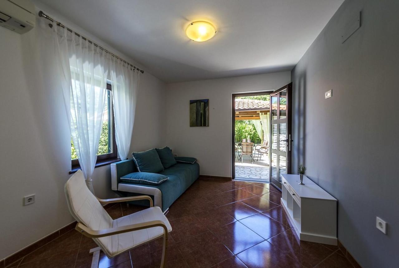 Spacious Three-Bedroom Villa Balun With Pool Porec Exterior photo